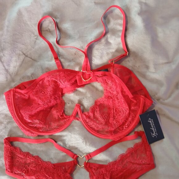 Frederick's of Hollywood Women's Lover Floral Lace Bra Set L/XL NWT Red - Picture 4 of 8